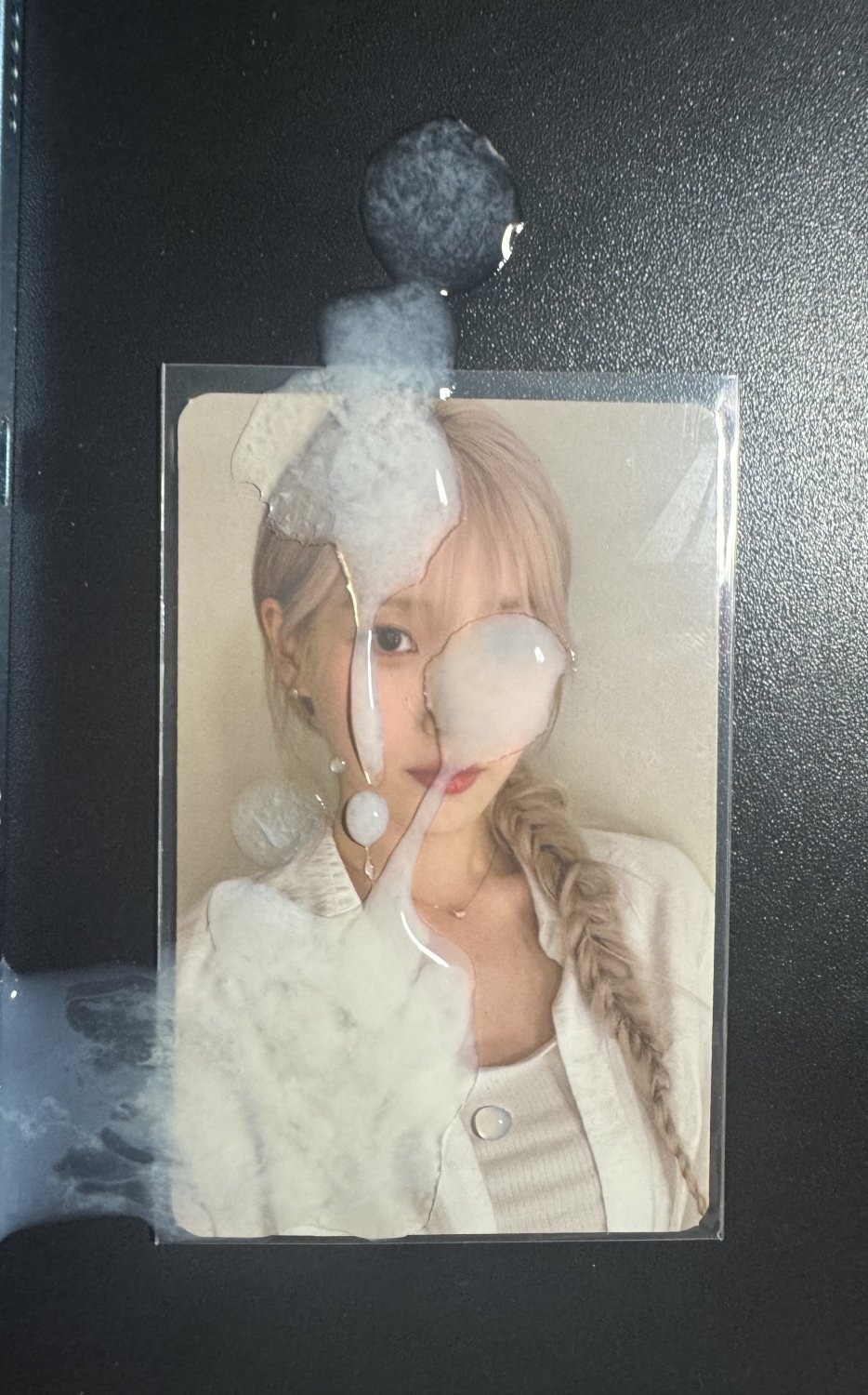 IU #8tlxwCNa