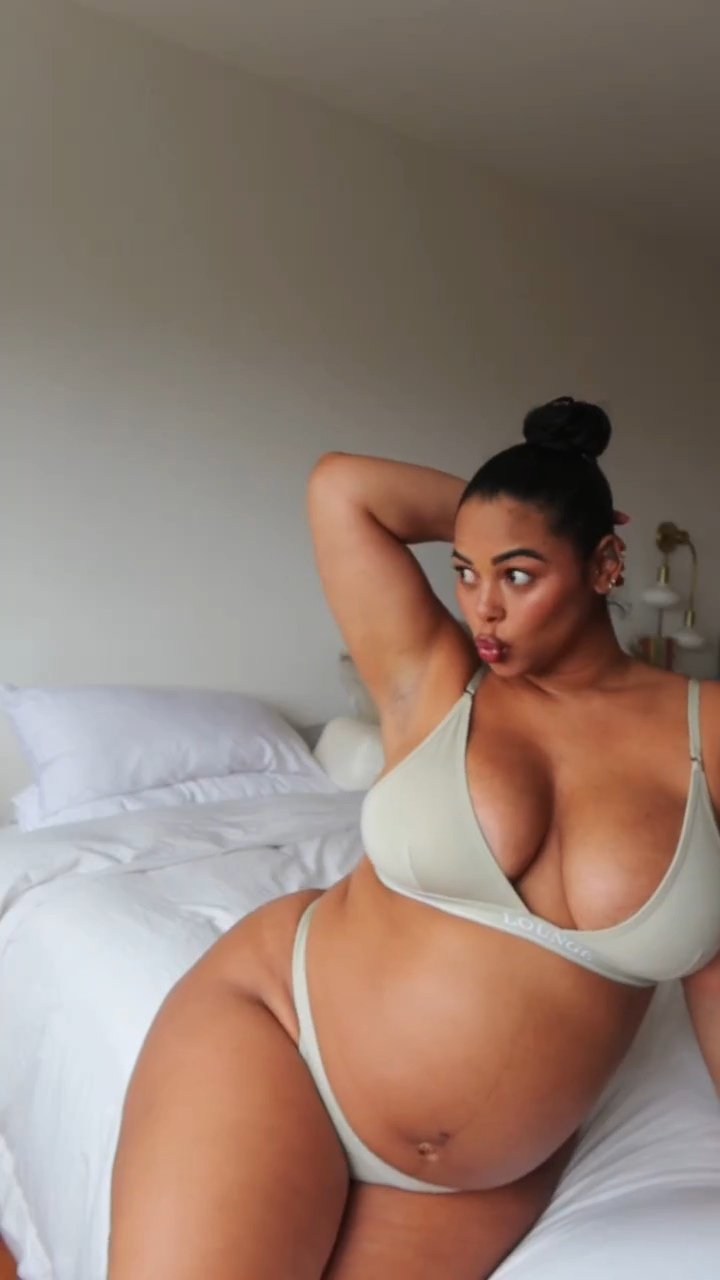 Pregnant Tabria Majors #sdrPJGmL