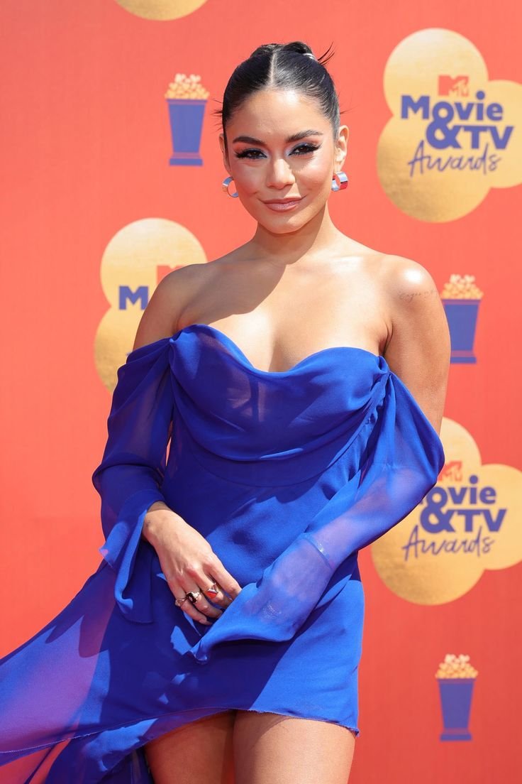 Wank bank (26). Vanessa Hudgens. #82bcKqvS