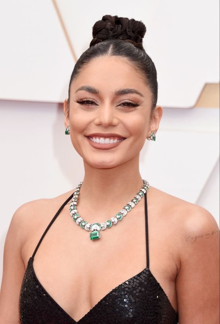 Wank bank (26). Vanessa Hudgens. #riW2b6mL