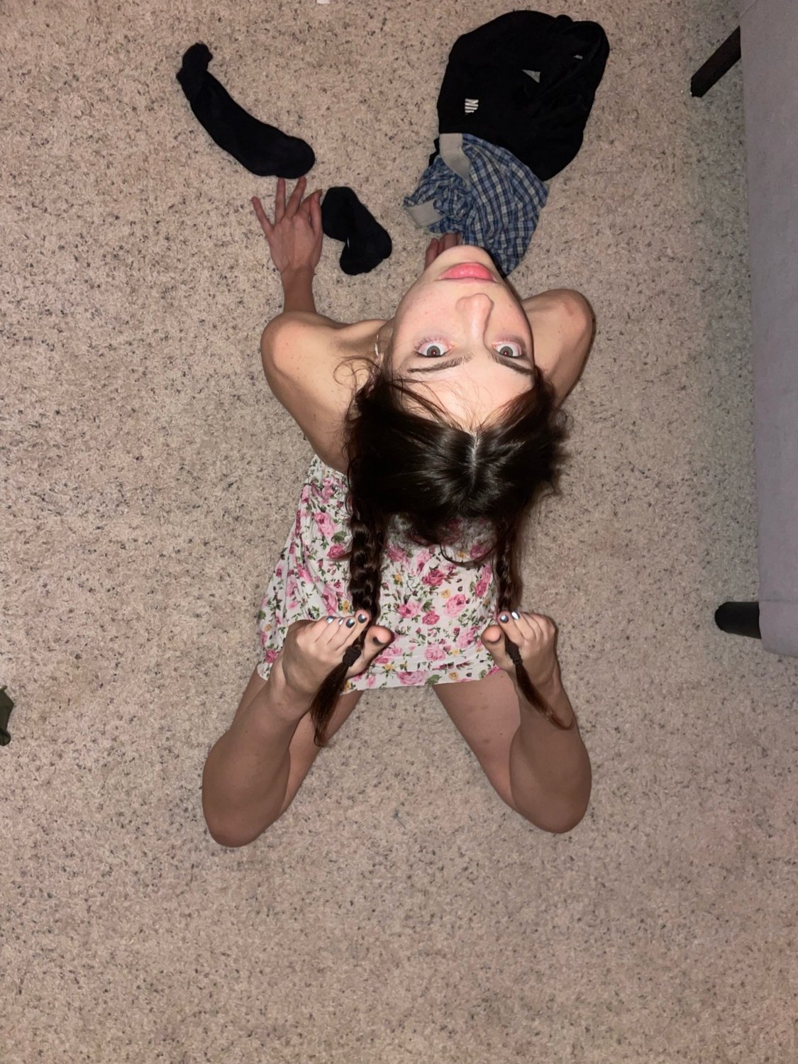 the pose #3y2JJsZD