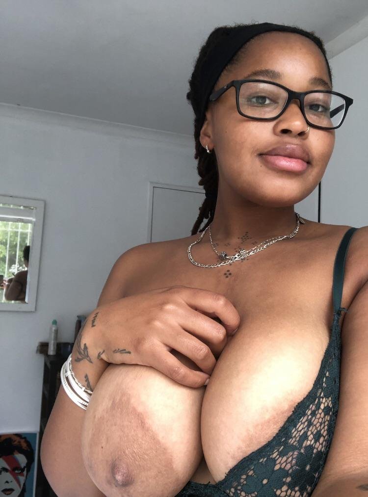 Huge breasts #hfIu5M8m