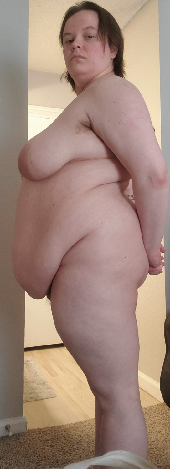 Saggy fat hogslut loves toilets #24BMgsup