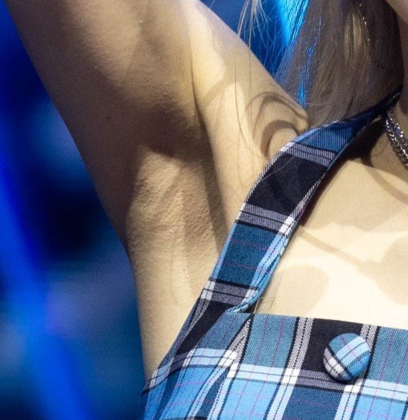 Heejin Pits #SHPs9HZG