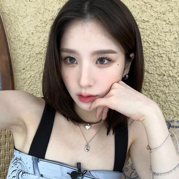 Heejin Pits #X5dLbSqQ