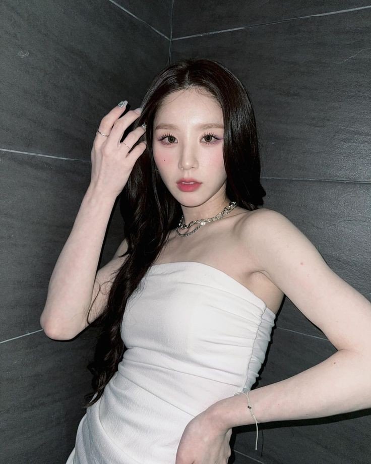 Heejin Pits #sxvIIwV6