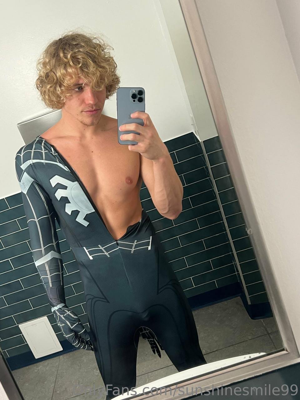 Sexy blonde angel Owen #BLNg3vAx