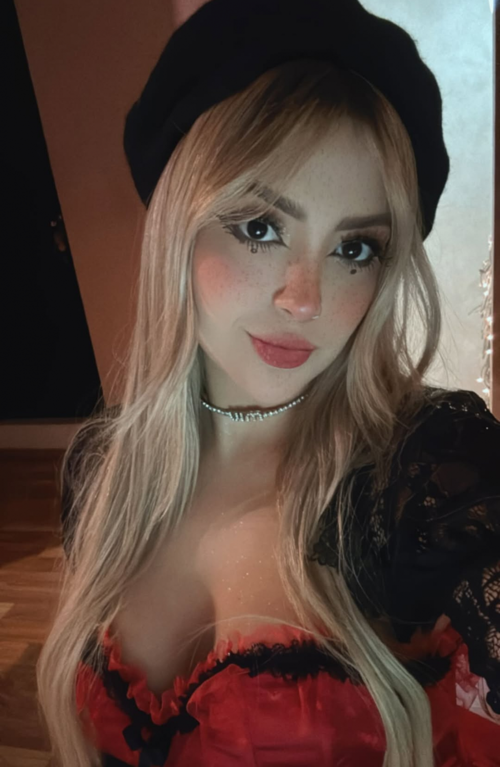 ARIGAMEPLAYs QUE RICO MUEVE EL CULO ESTA PERRITA CALIENTE #LxcPpRrr