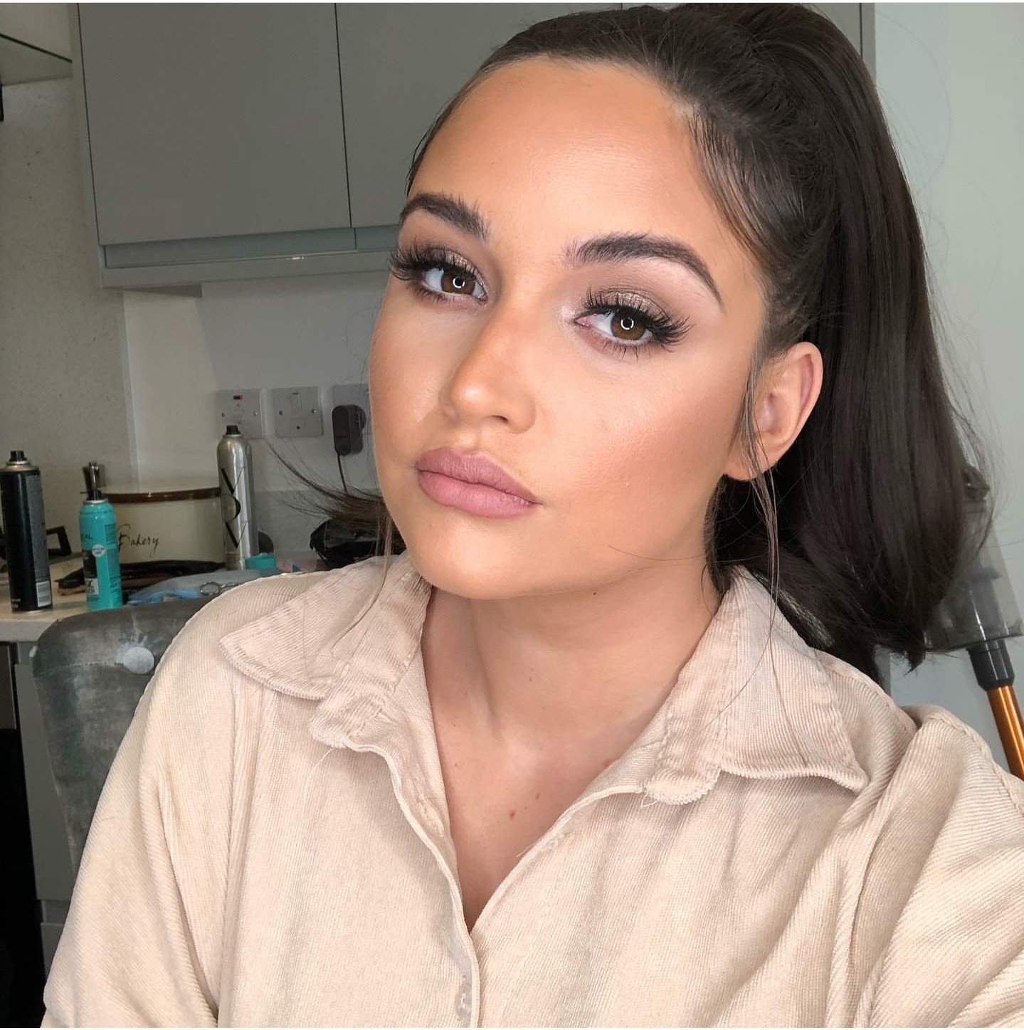 Pretty Celeb Faces To Stroke To #ET6lNN3h