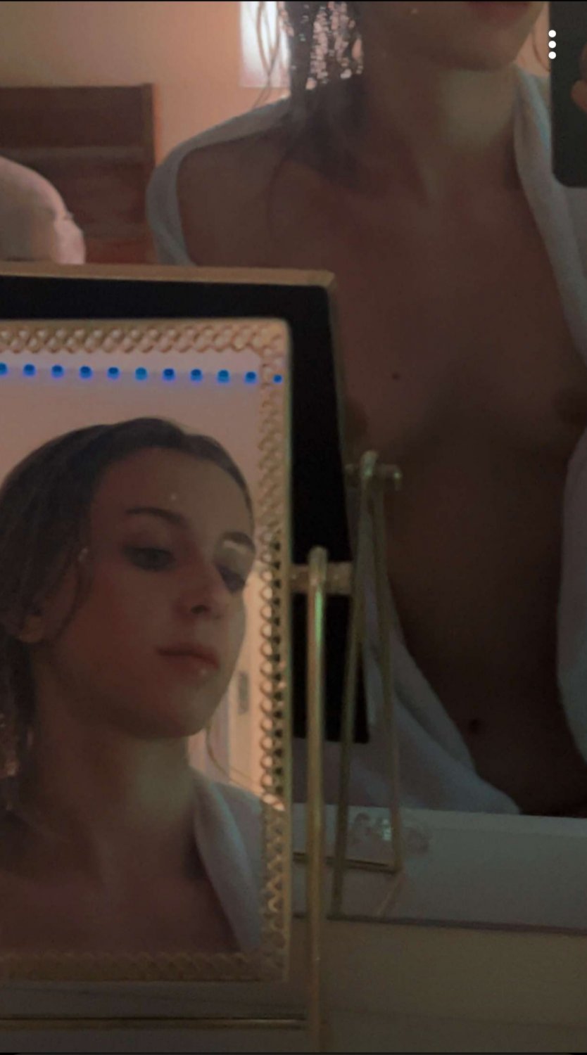 24yo coke whore Molly #JCfM7sik