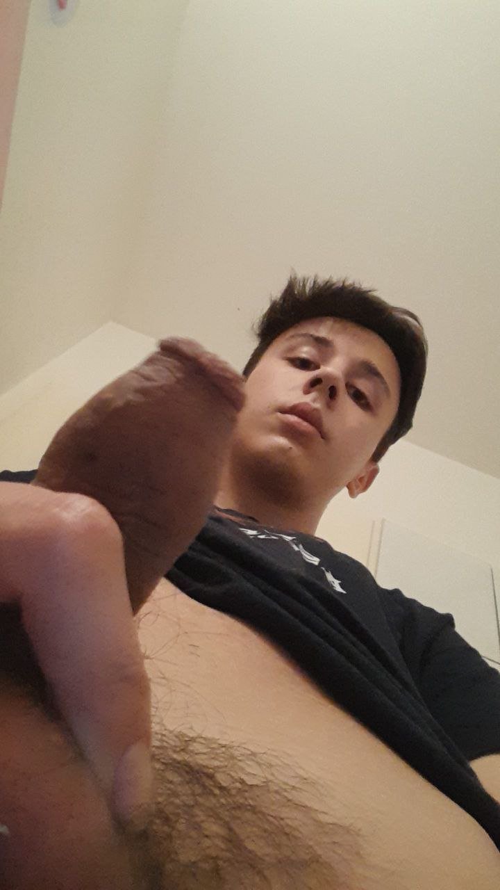 Slut faggot Jannik #nH4tQ9dy